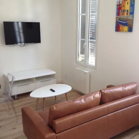 Appartement Joli T2 Spacieux Meublé Centre Ville Rochefort